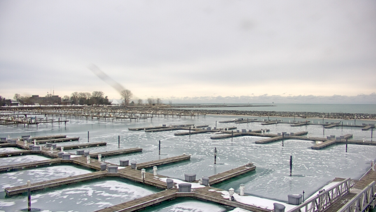 Thumbnail for current weather camera view from Waukegan Harbor and Marina in Waukegan, Illinois