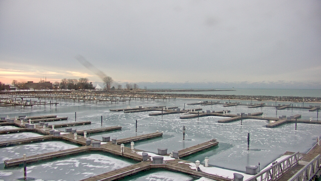 Thumbnail for current weather camera view from Waukegan Harbor and Marina in Waukegan, Illinois