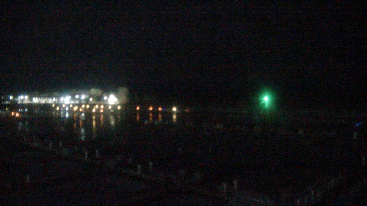 Thumbnail for current weather camera view from Waukegan Harbor and Marina in Waukegan, Illinois