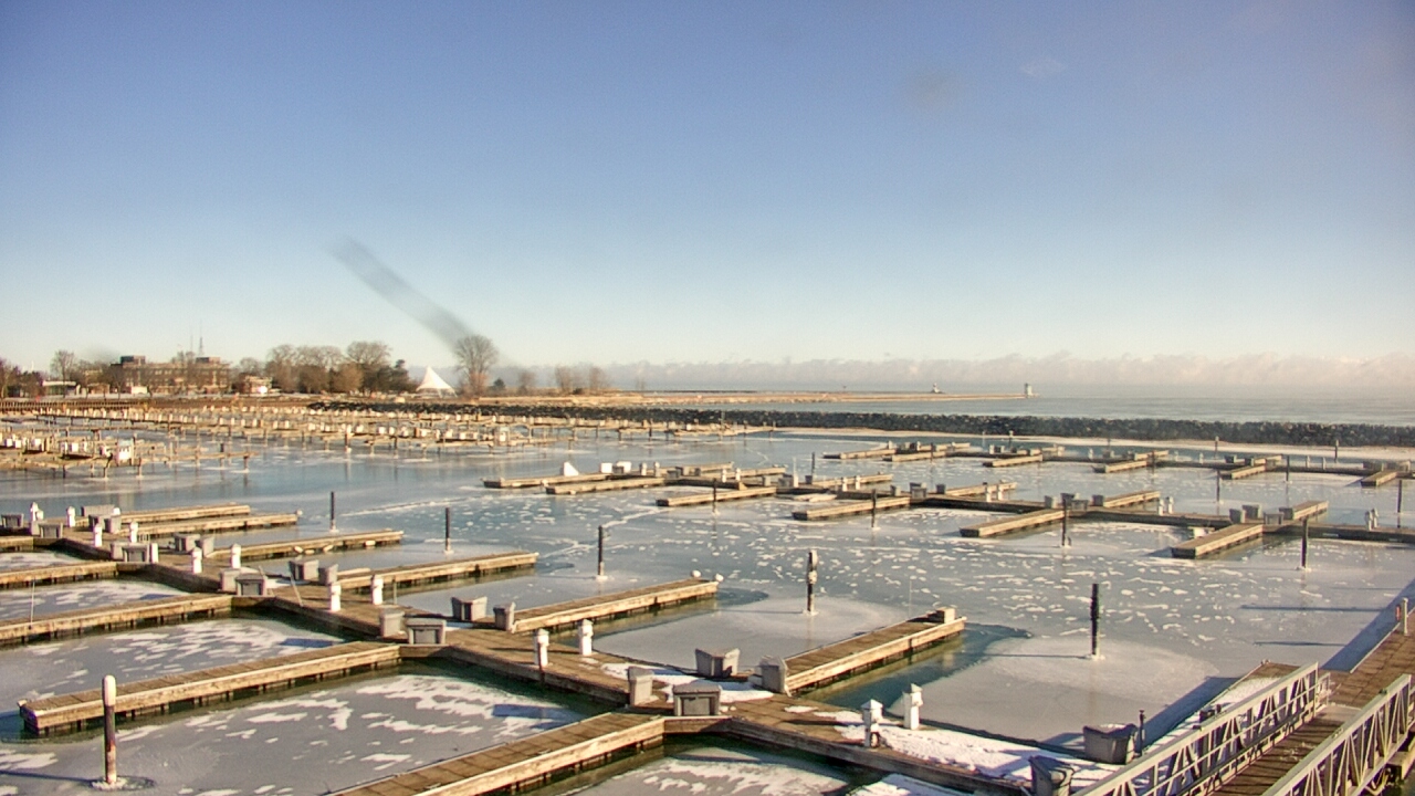 Thumbnail for current weather camera view from Waukegan Harbor and Marina in Waukegan, Illinois