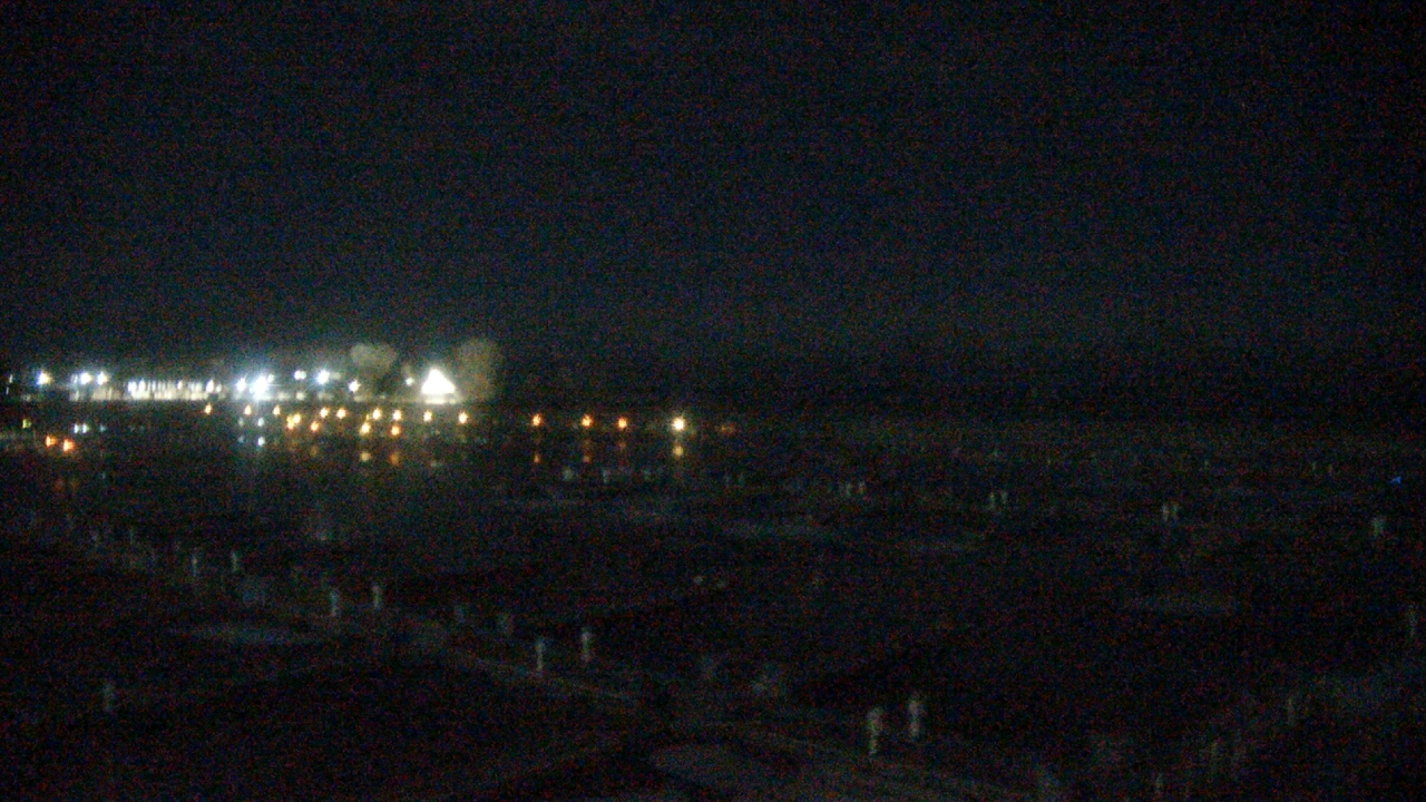Thumbnail for current weather camera view from Waukegan Harbor and Marina in Waukegan, Illinois