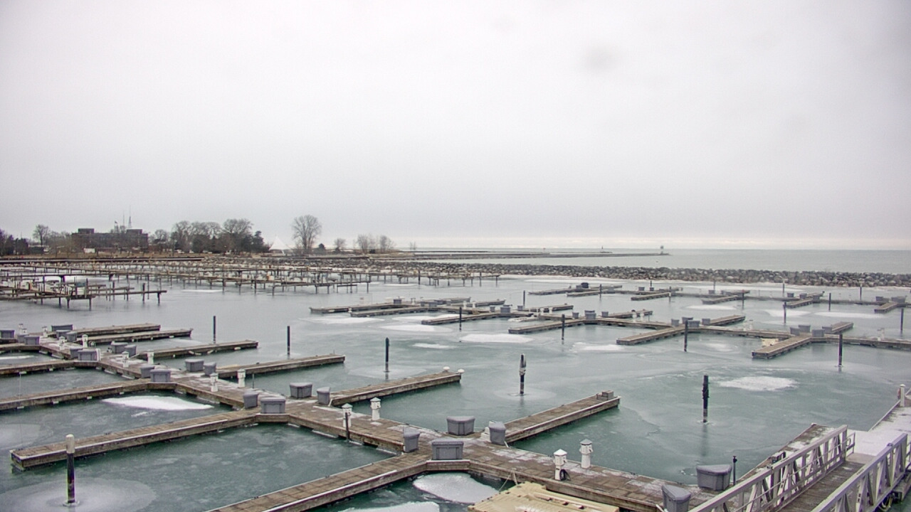 Thumbnail for current weather camera view from Waukegan Harbor and Marina in Waukegan, Illinois