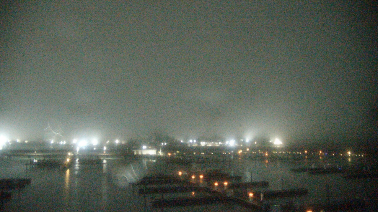 Thumbnail for current weather camera view from Waukegan Harbor and Marina in Waukegan, Illinois