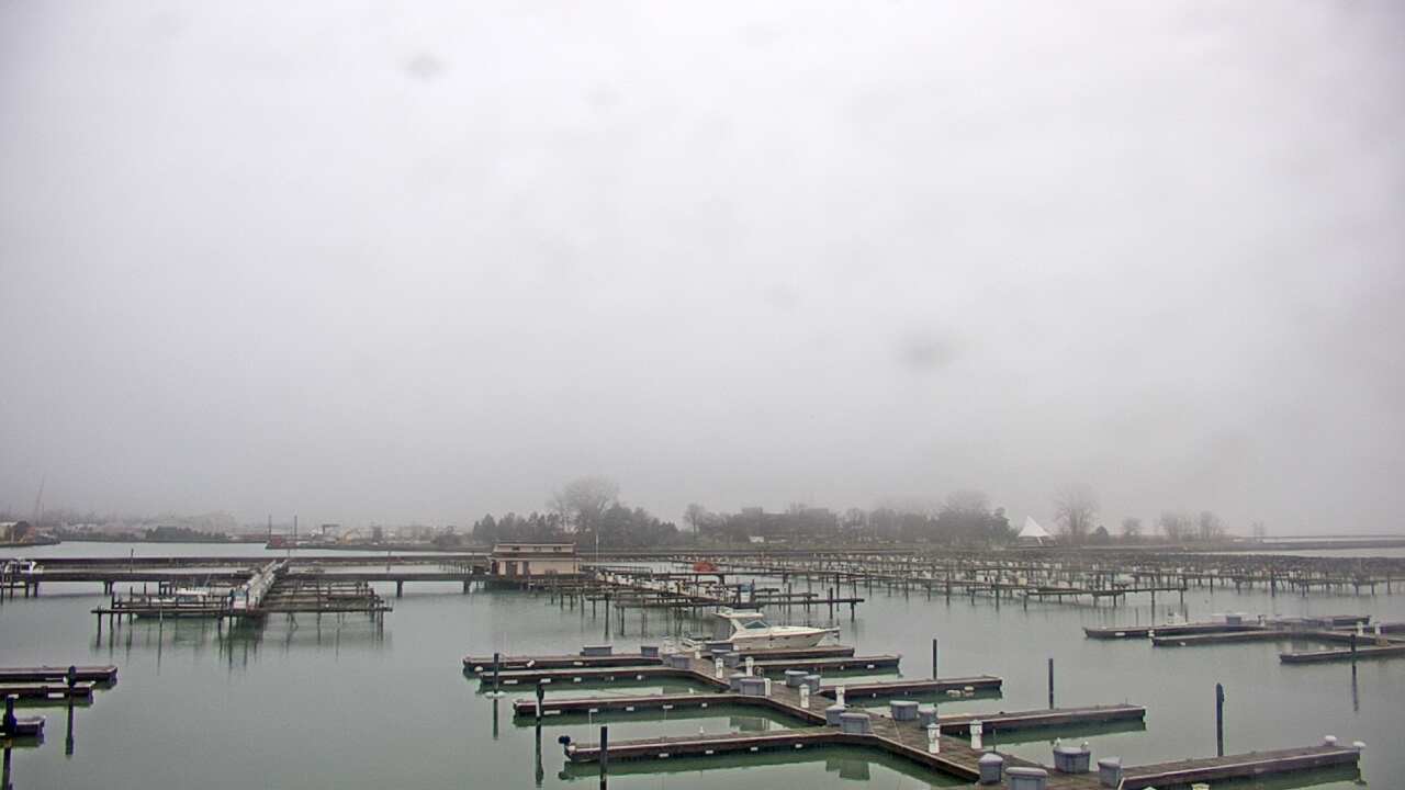 Thumbnail for current weather camera view from Waukegan Harbor and Marina in Waukegan, Illinois