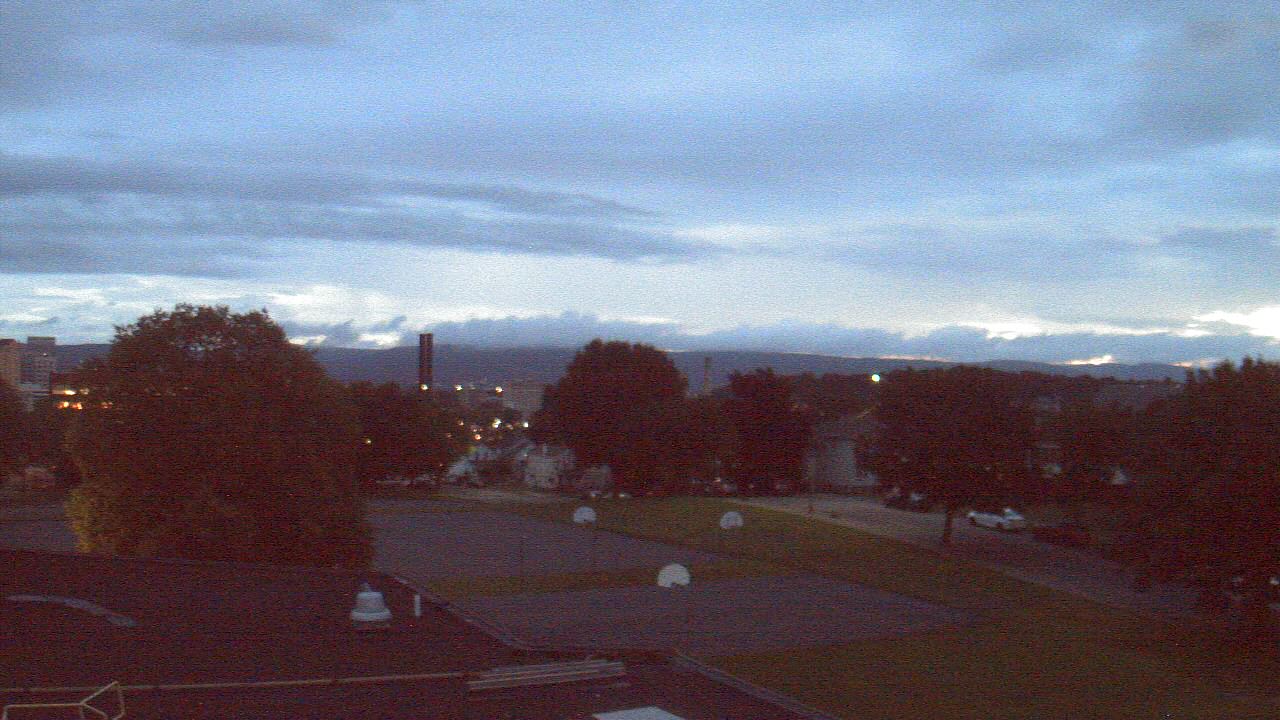 Thumbnail for current weather camera view from Heights Murray ES in Wilkes-Barre, Pennsylvania