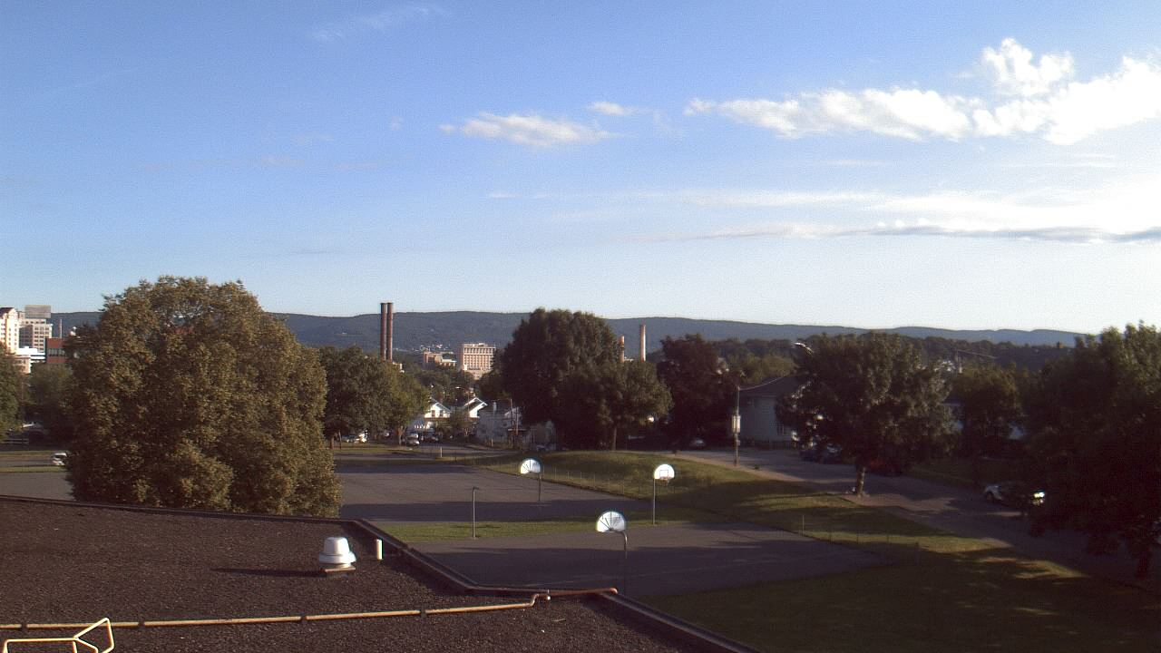 Thumbnail for current weather camera view from Heights Murray ES in Wilkes-Barre, Pennsylvania