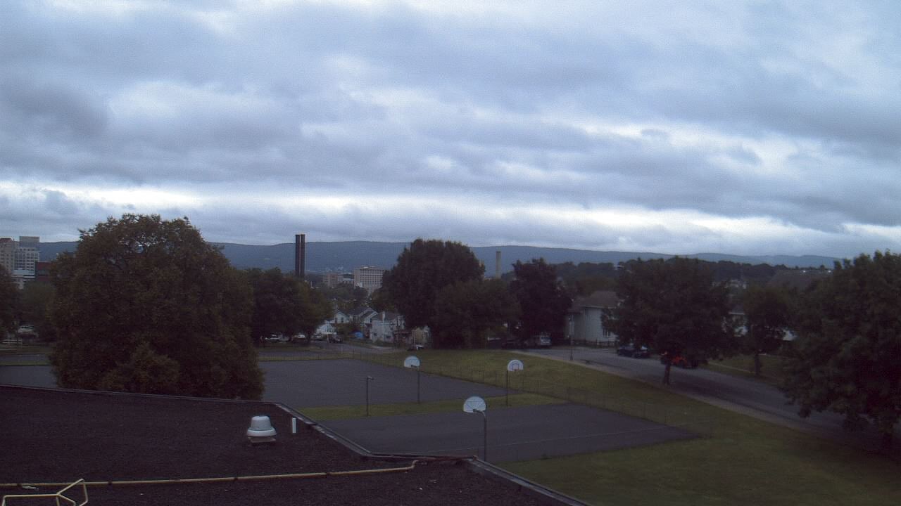 Thumbnail for current weather camera view from Heights Murray ES in Wilkes-Barre, Pennsylvania