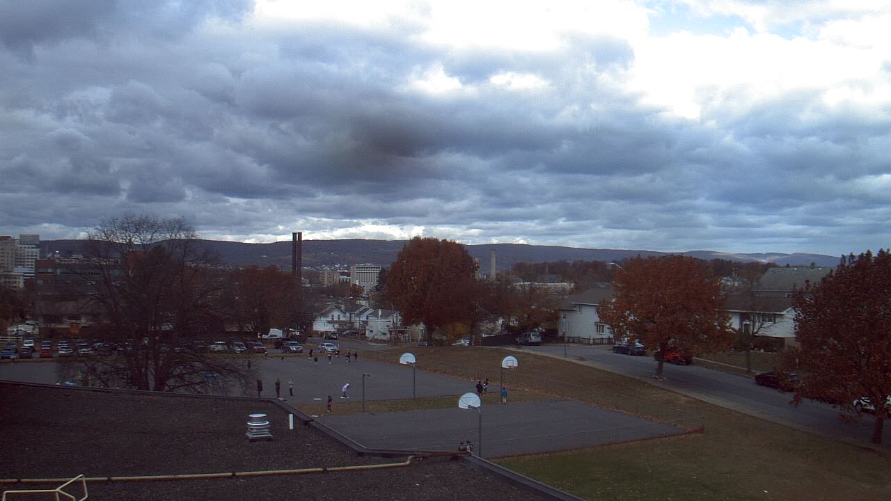 Thumbnail for current weather camera view from Heights Murray ES in Wilkes-Barre, Pennsylvania