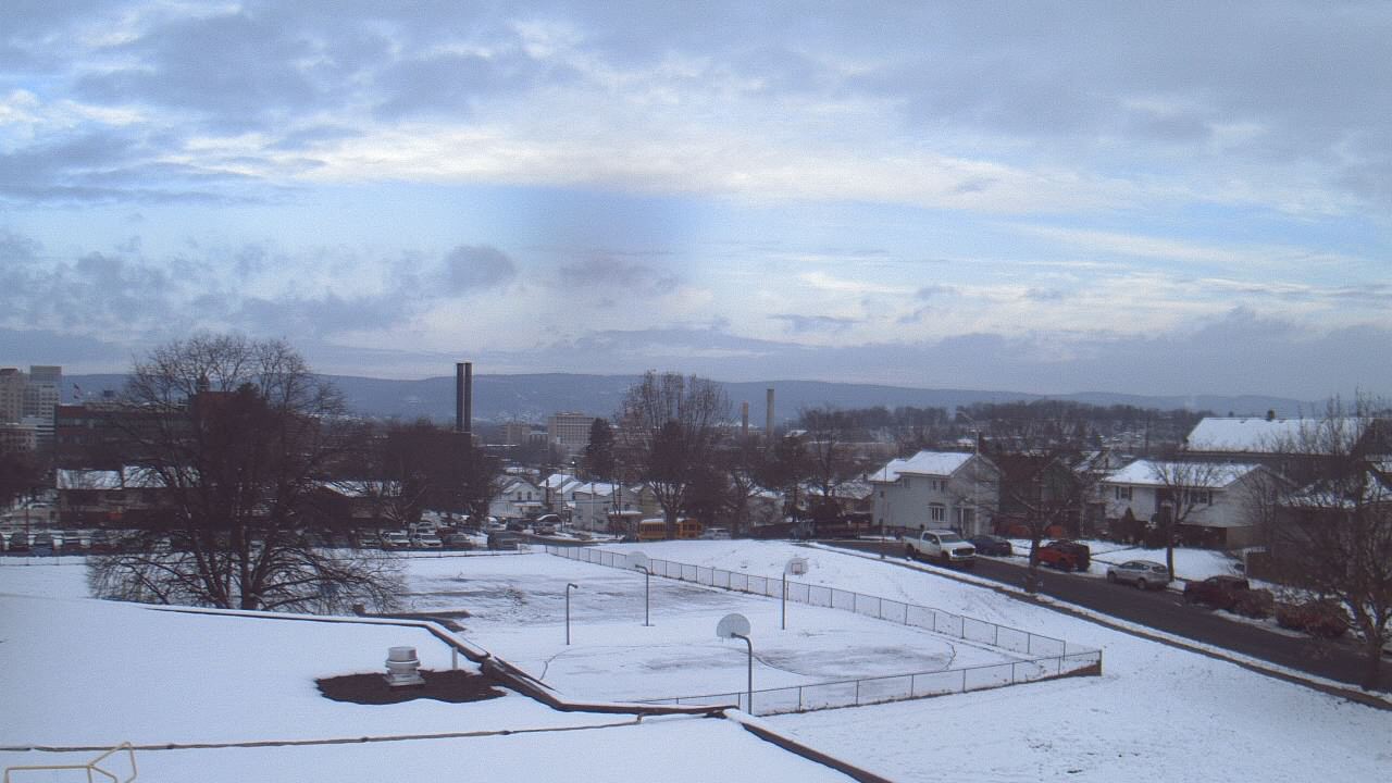 Thumbnail for current weather camera view from Heights Murray ES in Wilkes-Barre, Pennsylvania