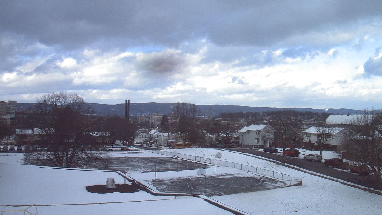 Thumbnail for current weather camera view from Heights Murray ES in Wilkes-Barre, Pennsylvania