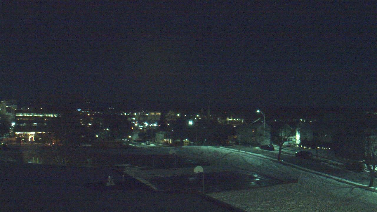 Thumbnail for current weather camera view from Heights Murray ES in Wilkes-Barre, Pennsylvania