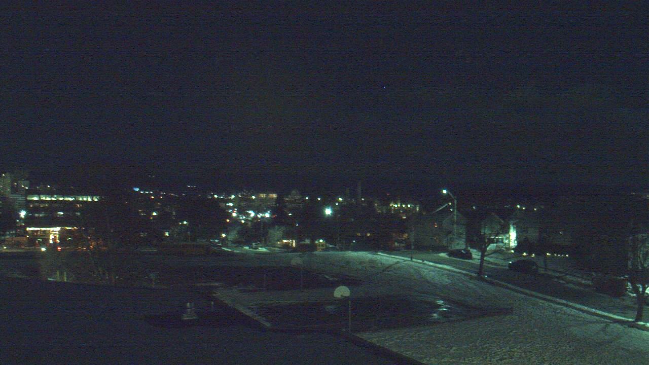 Thumbnail for current weather camera view from Heights Murray ES in Wilkes-Barre, Pennsylvania