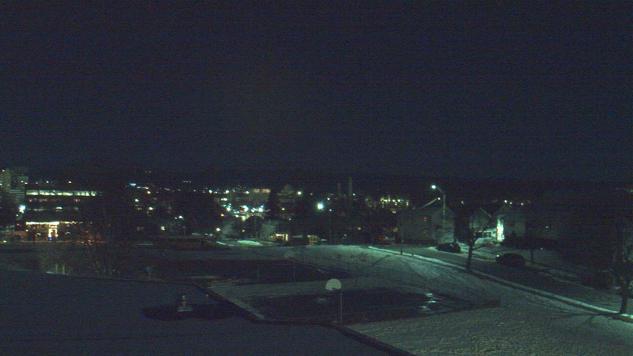 Thumbnail for current weather camera view from Heights Murray ES in Wilkes-Barre, Pennsylvania