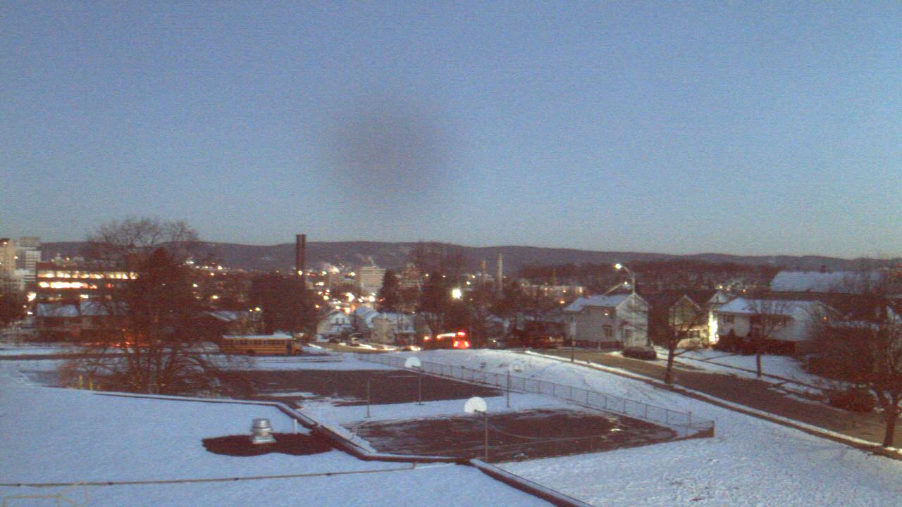 Thumbnail for current weather camera view from Heights Murray ES in Wilkes-Barre, Pennsylvania