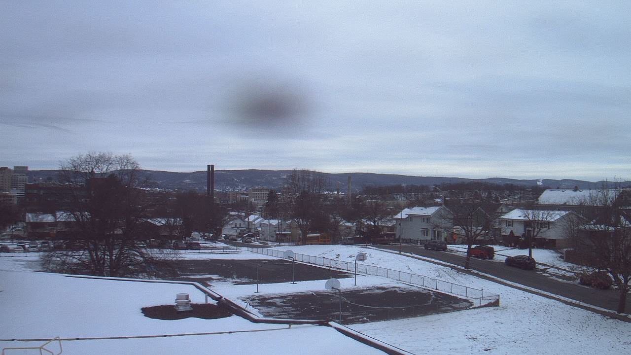 Thumbnail for current weather camera view from Heights Murray ES in Wilkes-Barre, Pennsylvania