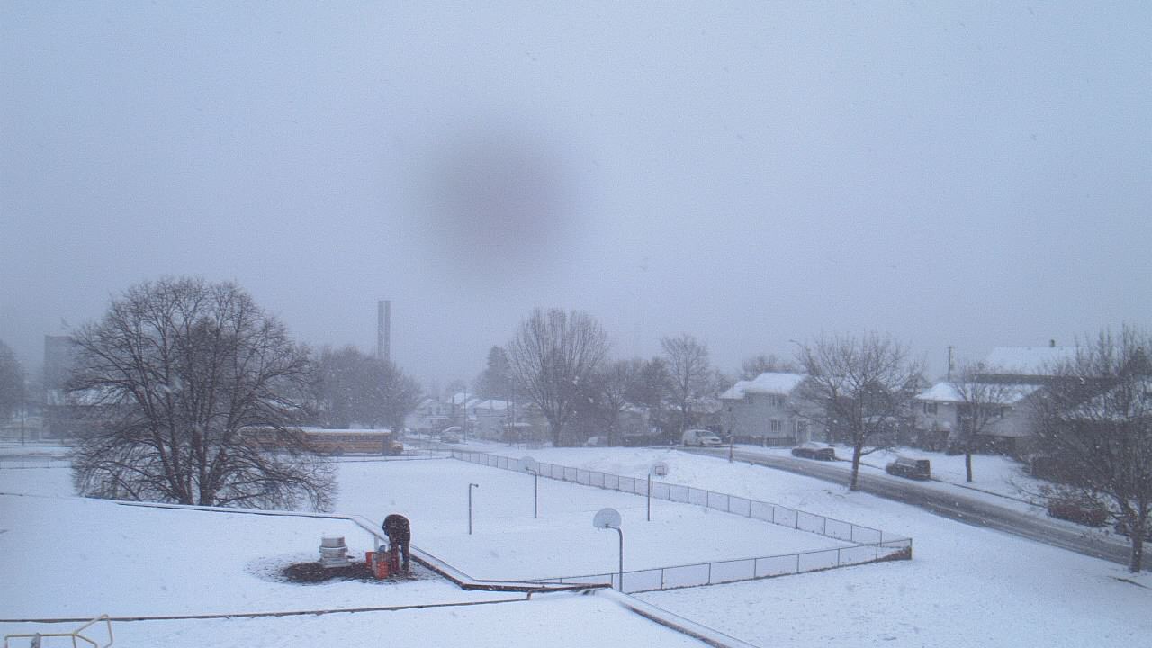 Thumbnail for current weather camera view from Heights Murray ES in Wilkes-Barre, Pennsylvania