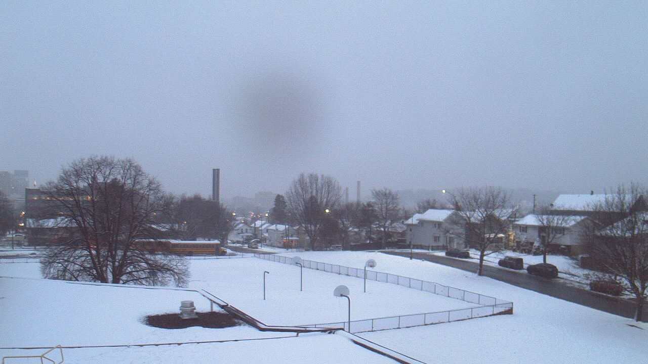 Thumbnail for current weather camera view from Heights Murray ES in Wilkes-Barre, Pennsylvania