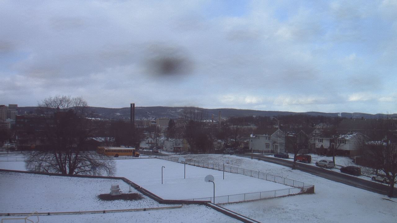 Thumbnail for current weather camera view from Heights Murray ES in Wilkes-Barre, Pennsylvania