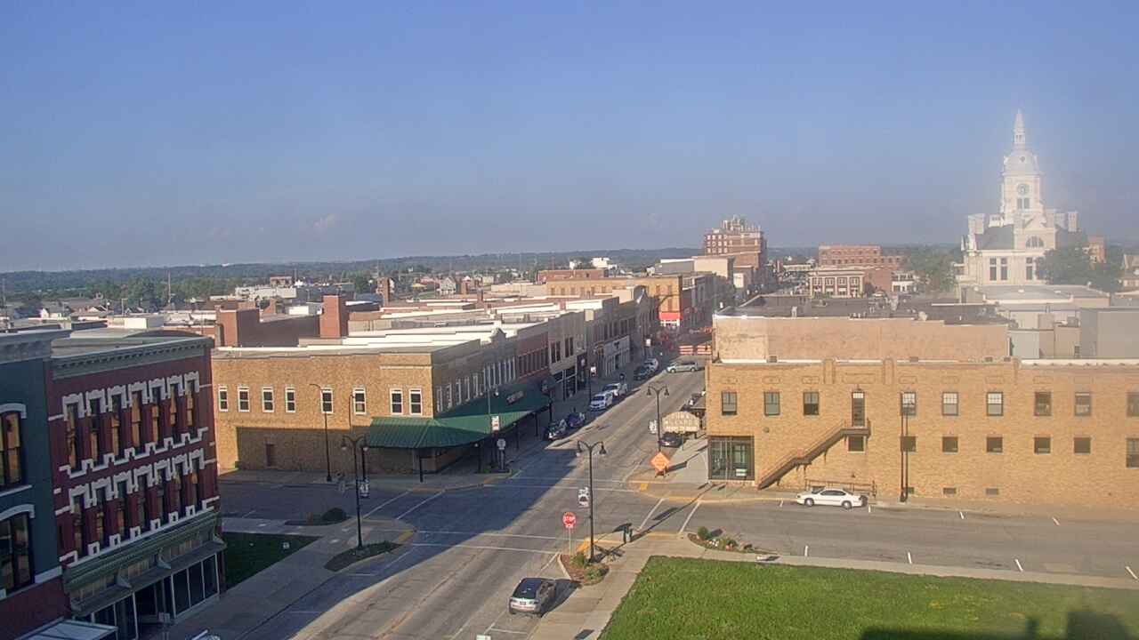 Thumbnail for current weather camera view from Westown Senior Apartments in Marshalltown, Iowa