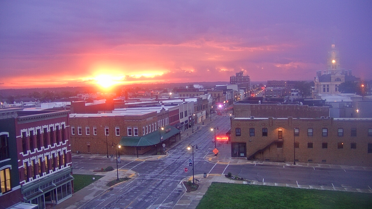 Thumbnail for current weather camera view from Westown Senior Apartments in Marshalltown, Iowa