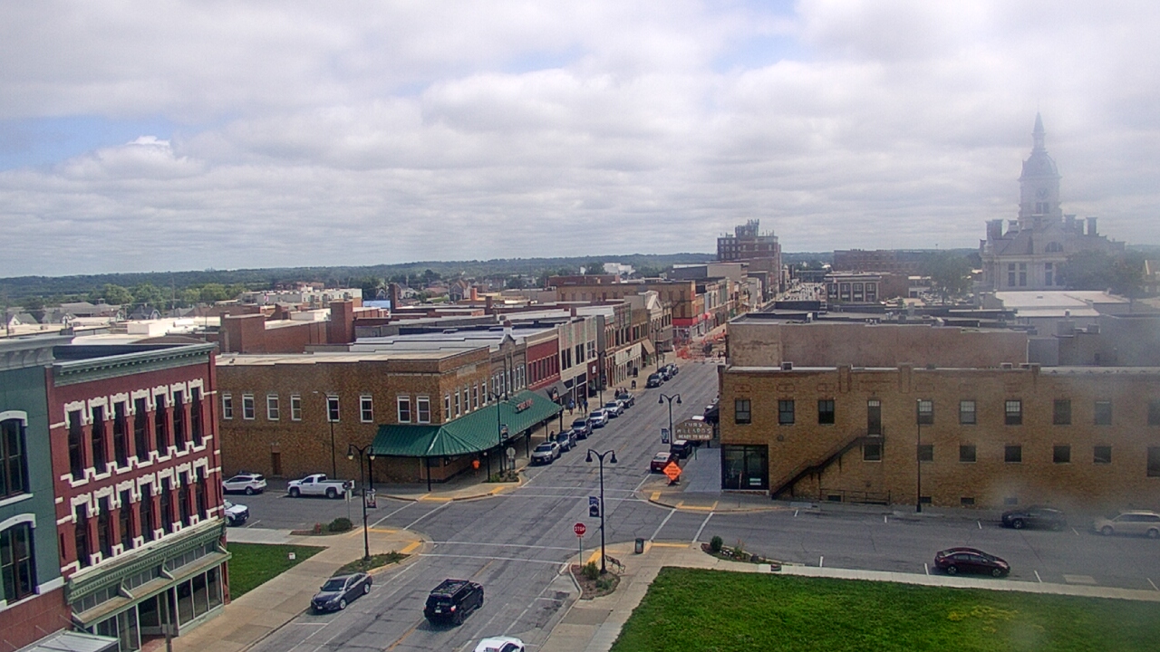 Thumbnail for current weather camera view from Westown Senior Apartments in Marshalltown, Iowa