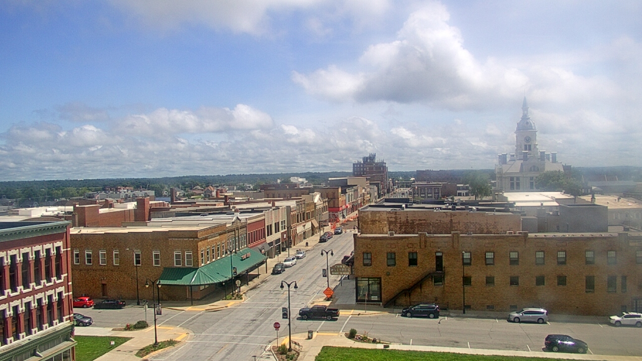 Thumbnail for current weather camera view from Westown Senior Apartments in Marshalltown, Iowa