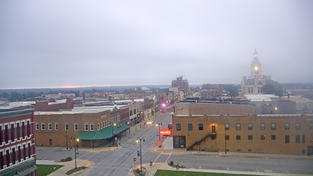 Thumbnail for current weather camera view from Westown Senior Apartments in Marshalltown, Iowa