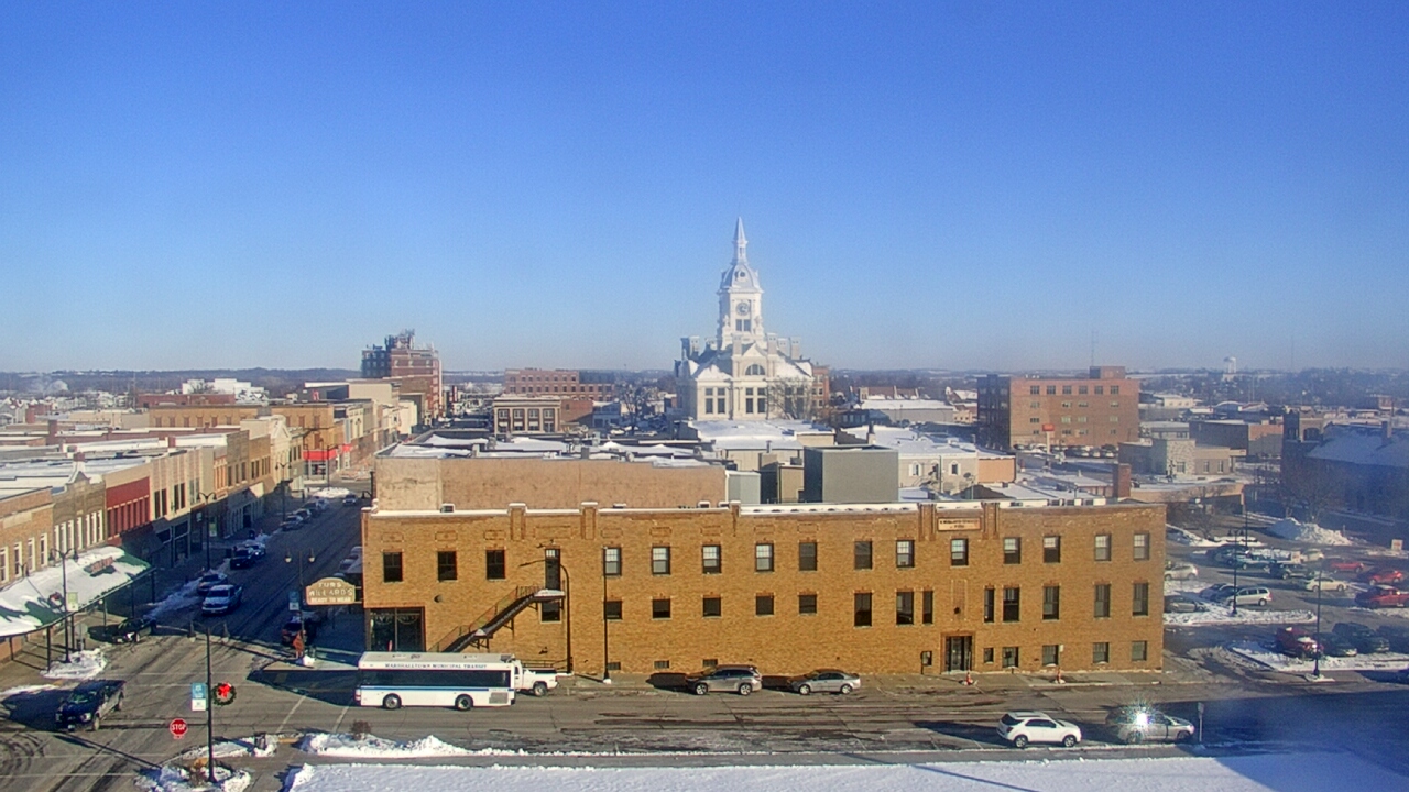 Thumbnail for current weather camera view from Westown Senior Apartments in Marshalltown, Iowa