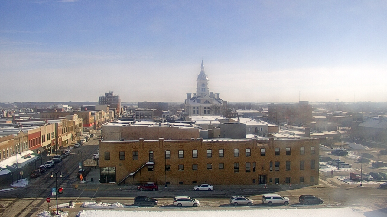 Thumbnail for current weather camera view from Westown Senior Apartments in Marshalltown, Iowa