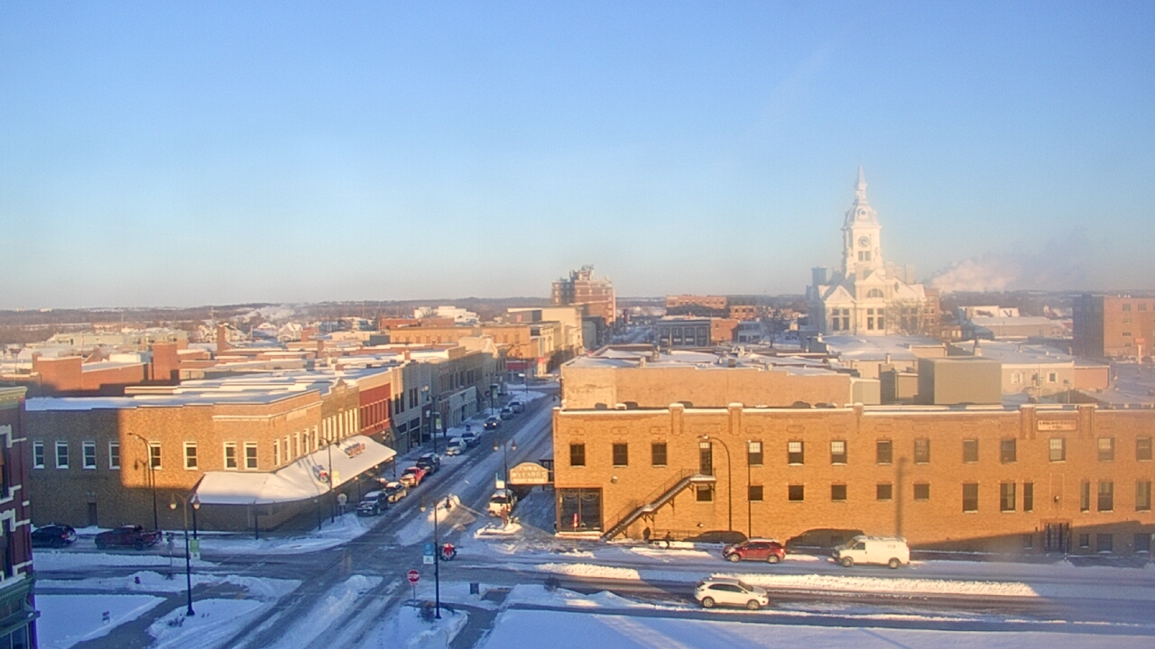 Thumbnail for current weather camera view from Westown Senior Apartments in Marshalltown, Iowa