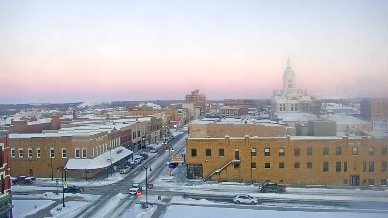Thumbnail for current weather camera view from Westown Senior Apartments in Marshalltown, Iowa