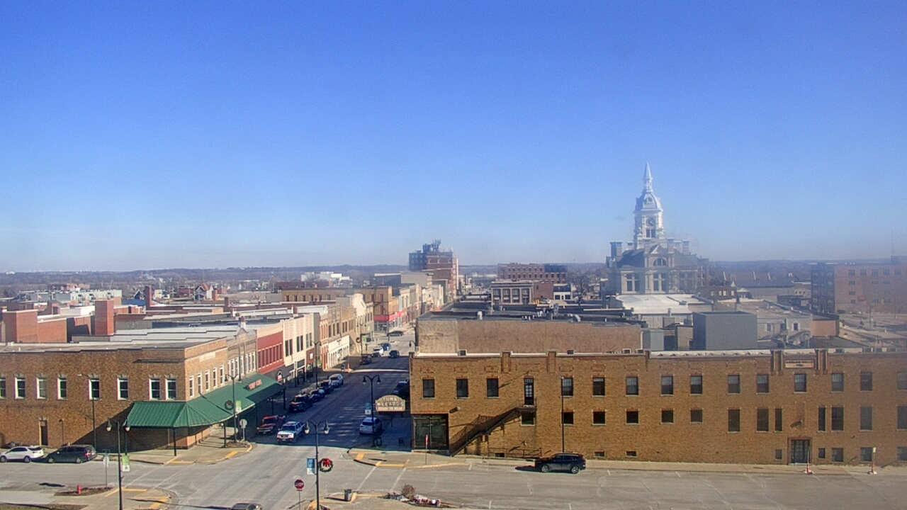 Thumbnail for current weather camera view from Westown Senior Apartments in Marshalltown, Iowa