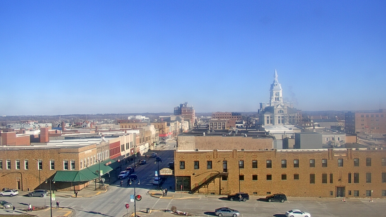 Thumbnail for current weather camera view from Westown Senior Apartments in Marshalltown, Iowa