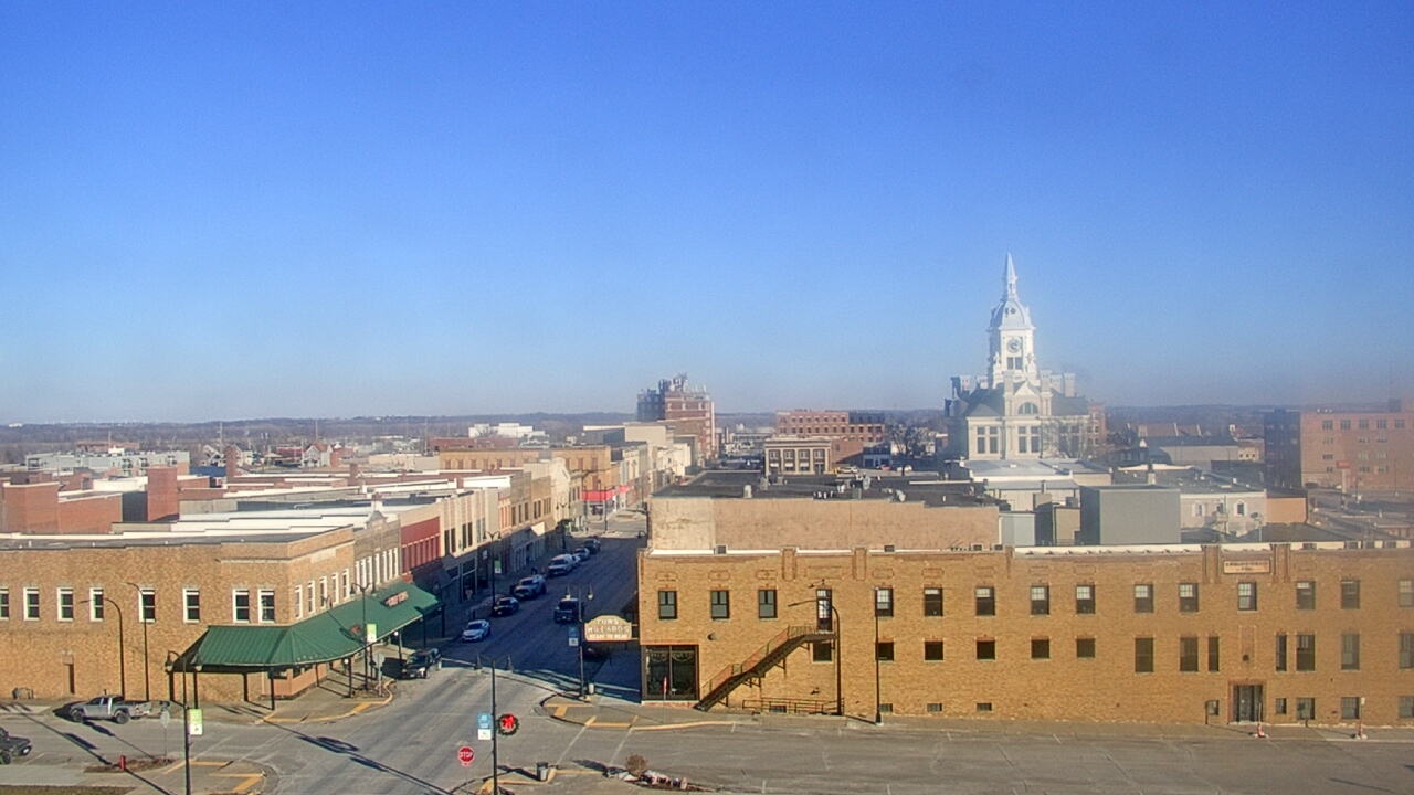 Thumbnail for current weather camera view from Westown Senior Apartments in Marshalltown, Iowa