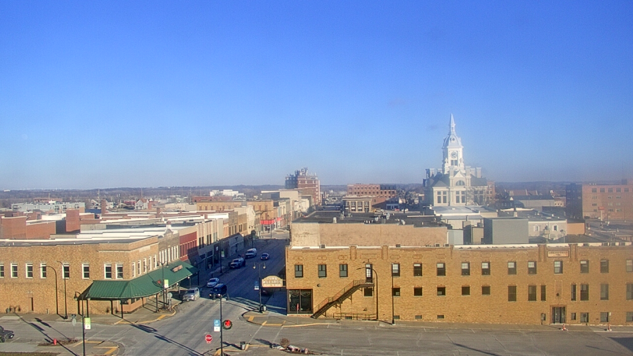 Thumbnail for current weather camera view from Westown Senior Apartments in Marshalltown, Iowa