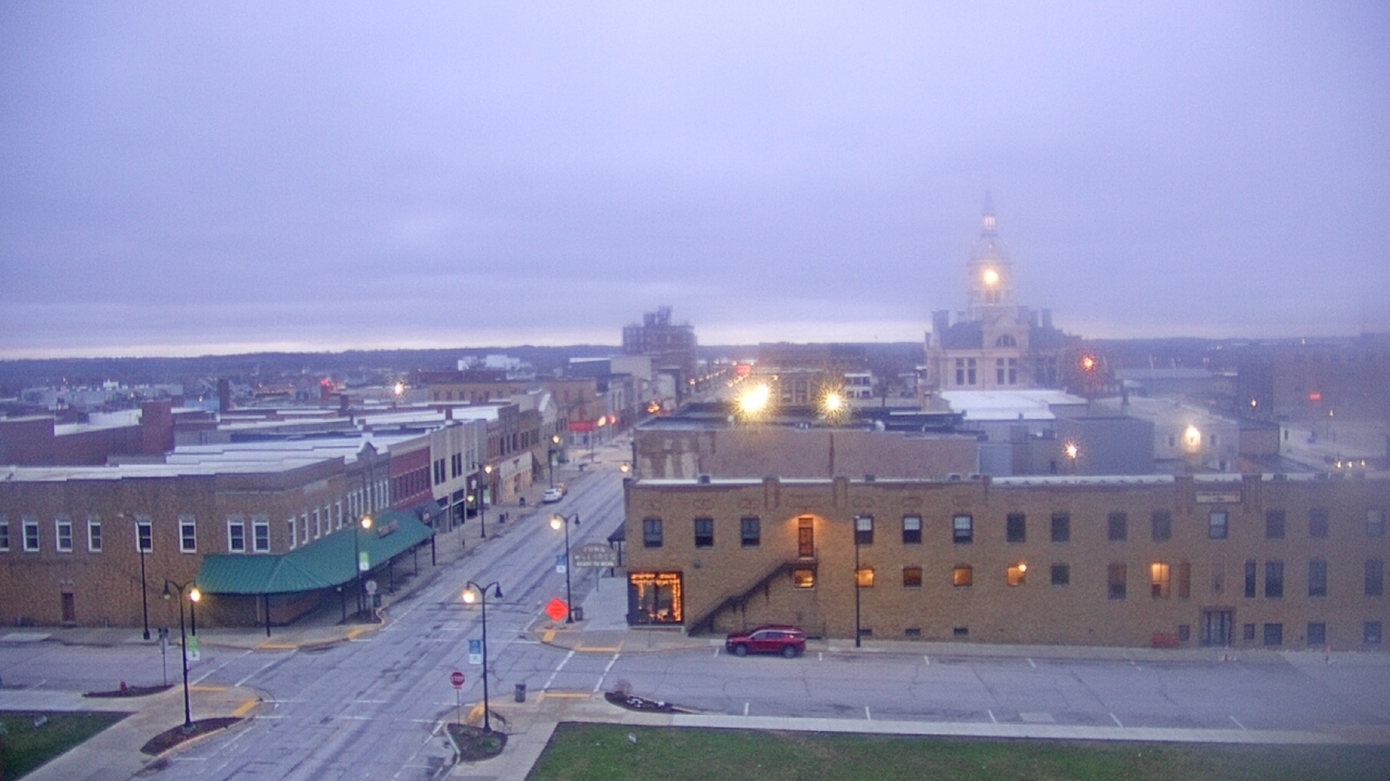 Thumbnail for current weather camera view from Westown Senior Apartments in Marshalltown, Iowa
