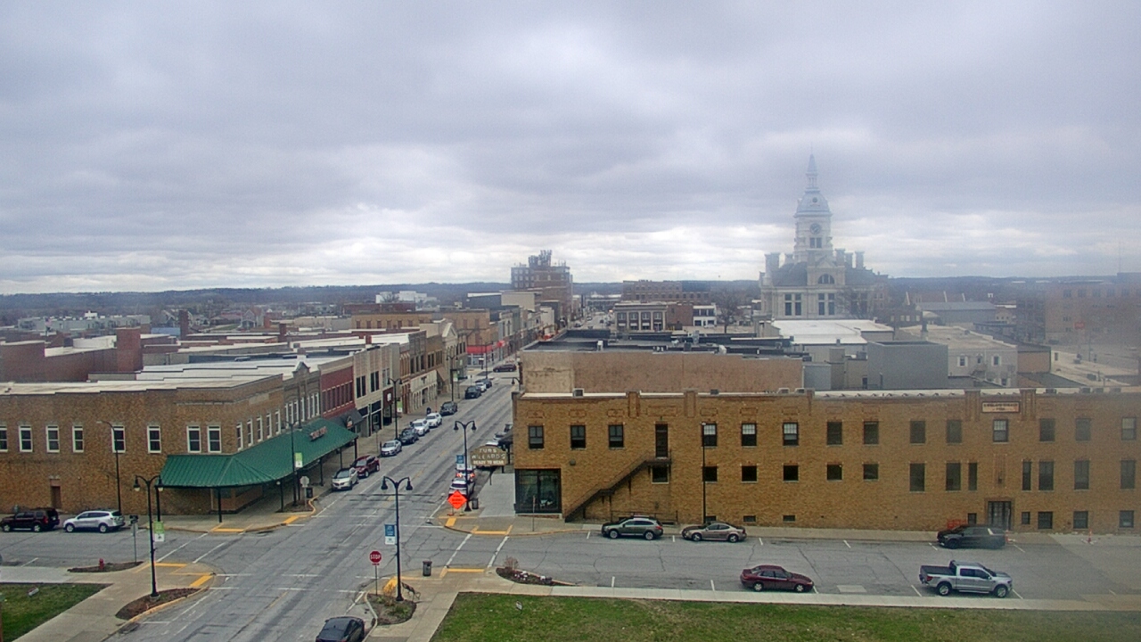 Thumbnail for current weather camera view from Westown Senior Apartments in Marshalltown, Iowa