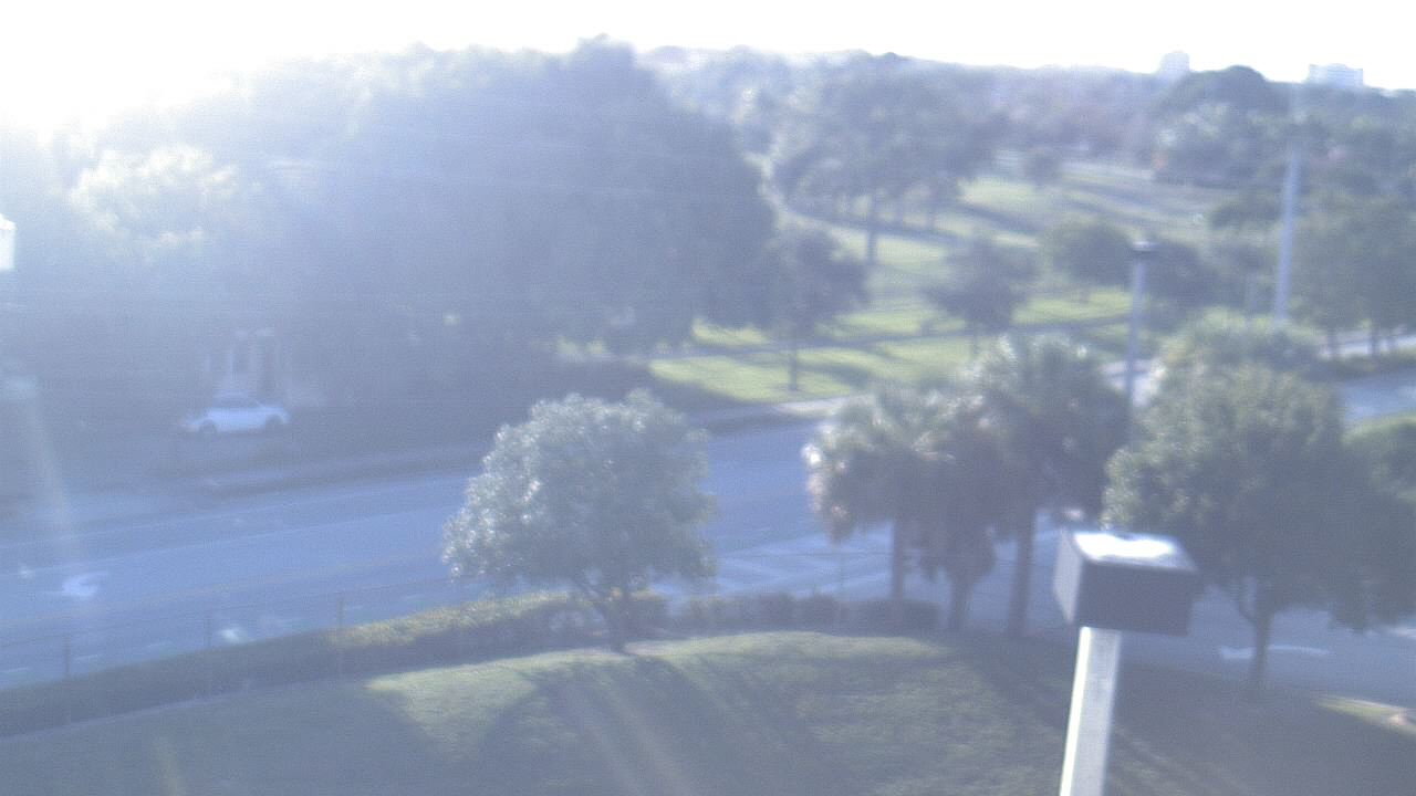 Thumbnail for current weather camera view from Conniston Community MS in West Palm Beach, Florida