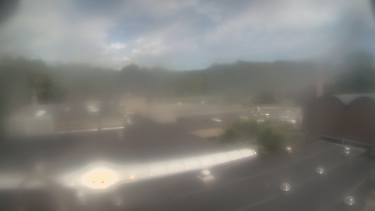Thumbnail for current weather camera view from Weston Middle School in Weston, Connecticut