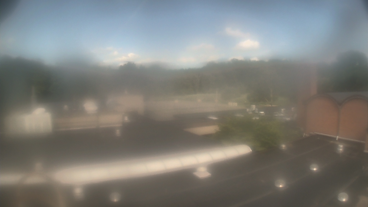 Thumbnail for current weather camera view from Weston Middle School in Weston, Connecticut