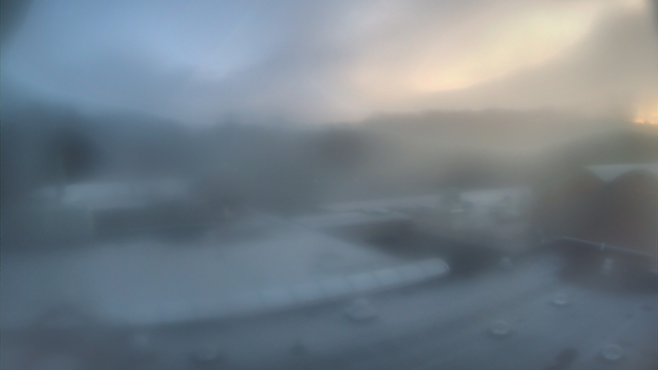 Thumbnail for current weather camera view from Weston Middle School in Weston, Connecticut