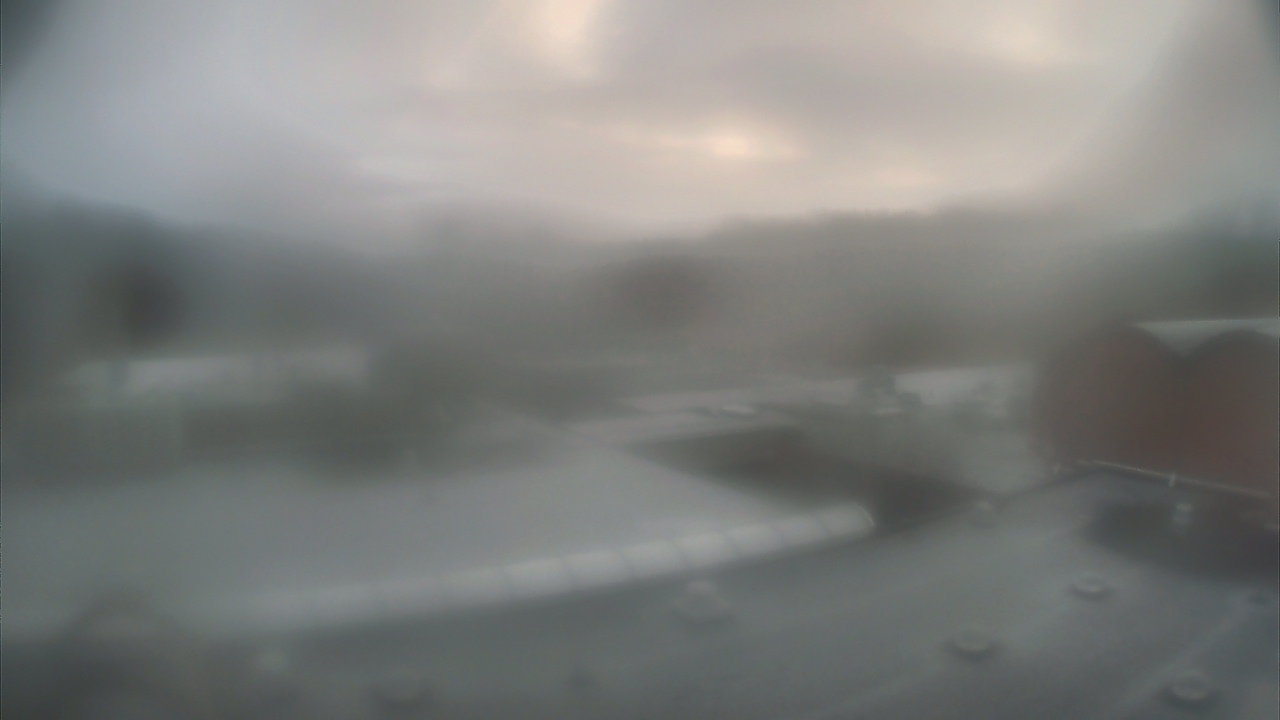 Thumbnail for current weather camera view from Weston Middle School in Weston, Connecticut