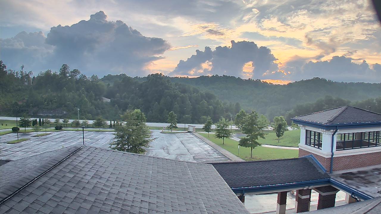 Thumbnail for current weather camera view from Wrigley Elementary School in West Liberty, Kentucky