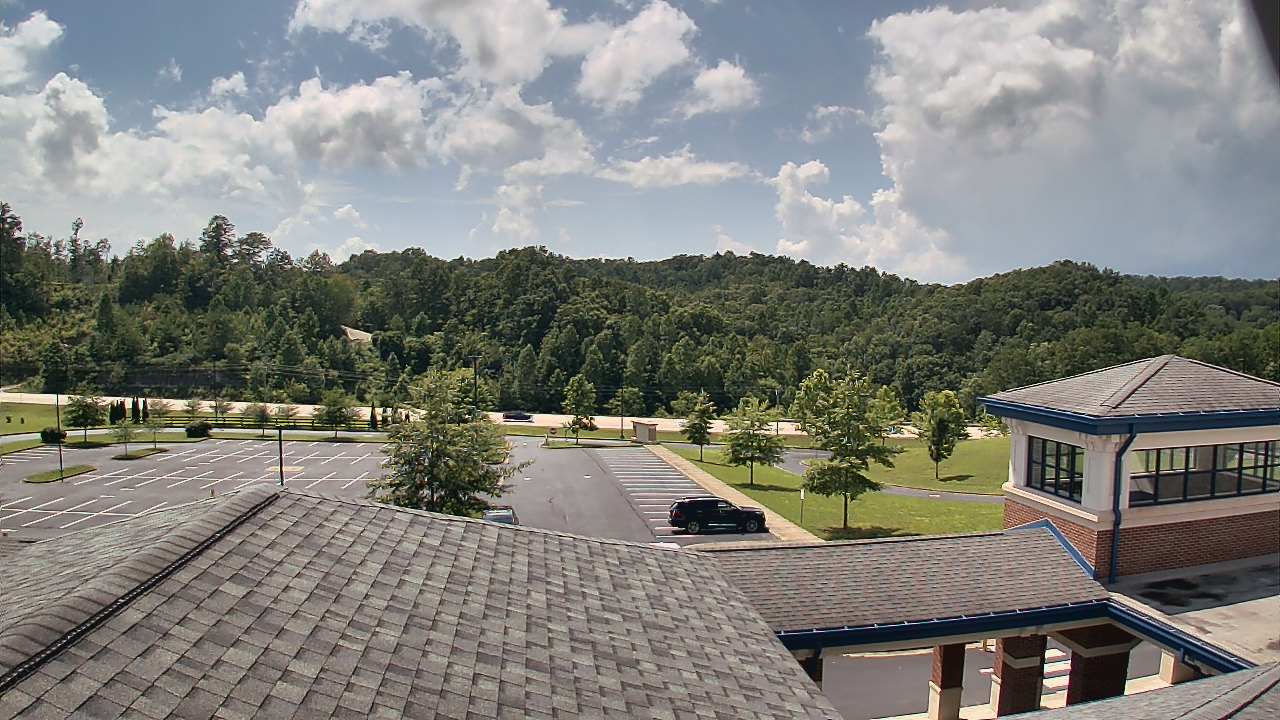 Thumbnail for current weather camera view from Wrigley Elementary School in West Liberty, Kentucky