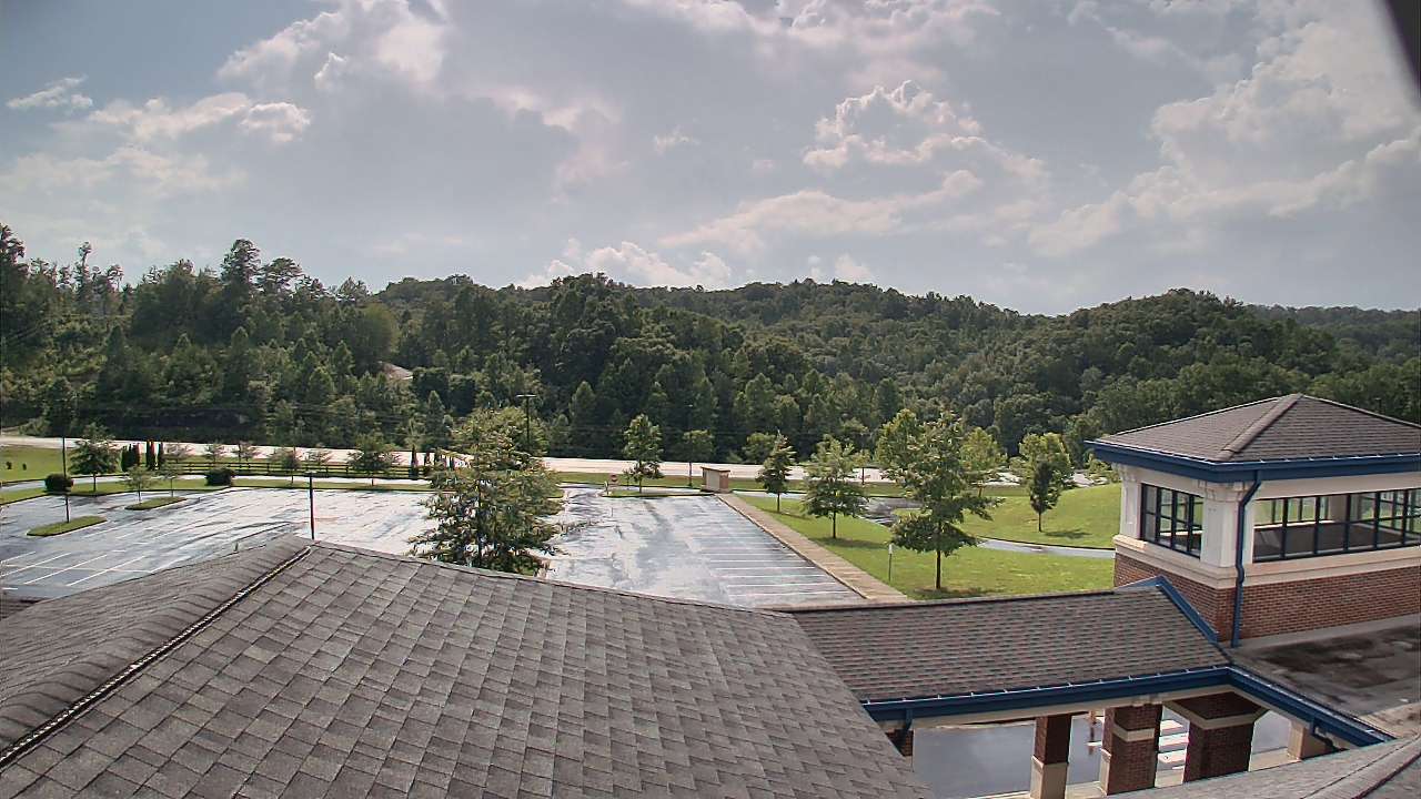 Thumbnail for current weather camera view from Wrigley Elementary School in West Liberty, Kentucky