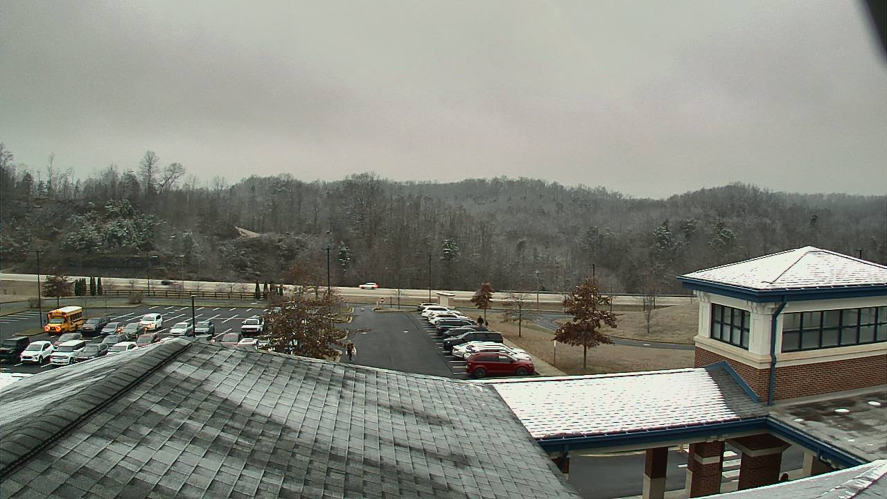 Thumbnail for current weather camera view from Wrigley Elementary School in West Liberty, Kentucky