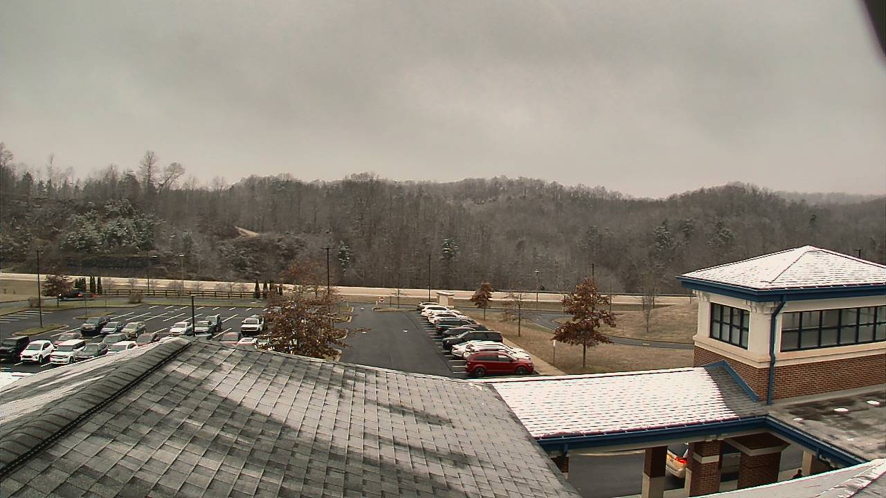 Thumbnail for current weather camera view from Wrigley Elementary School in West Liberty, Kentucky