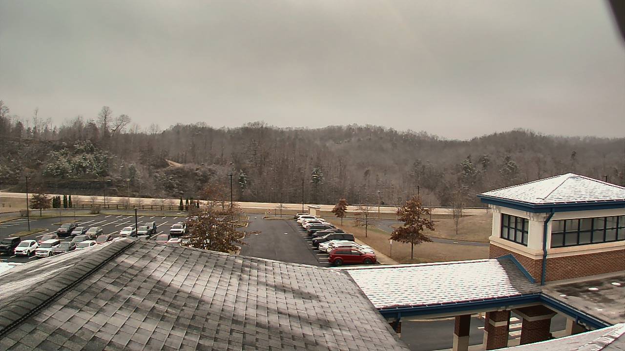Thumbnail for current weather camera view from Wrigley Elementary School in West Liberty, Kentucky