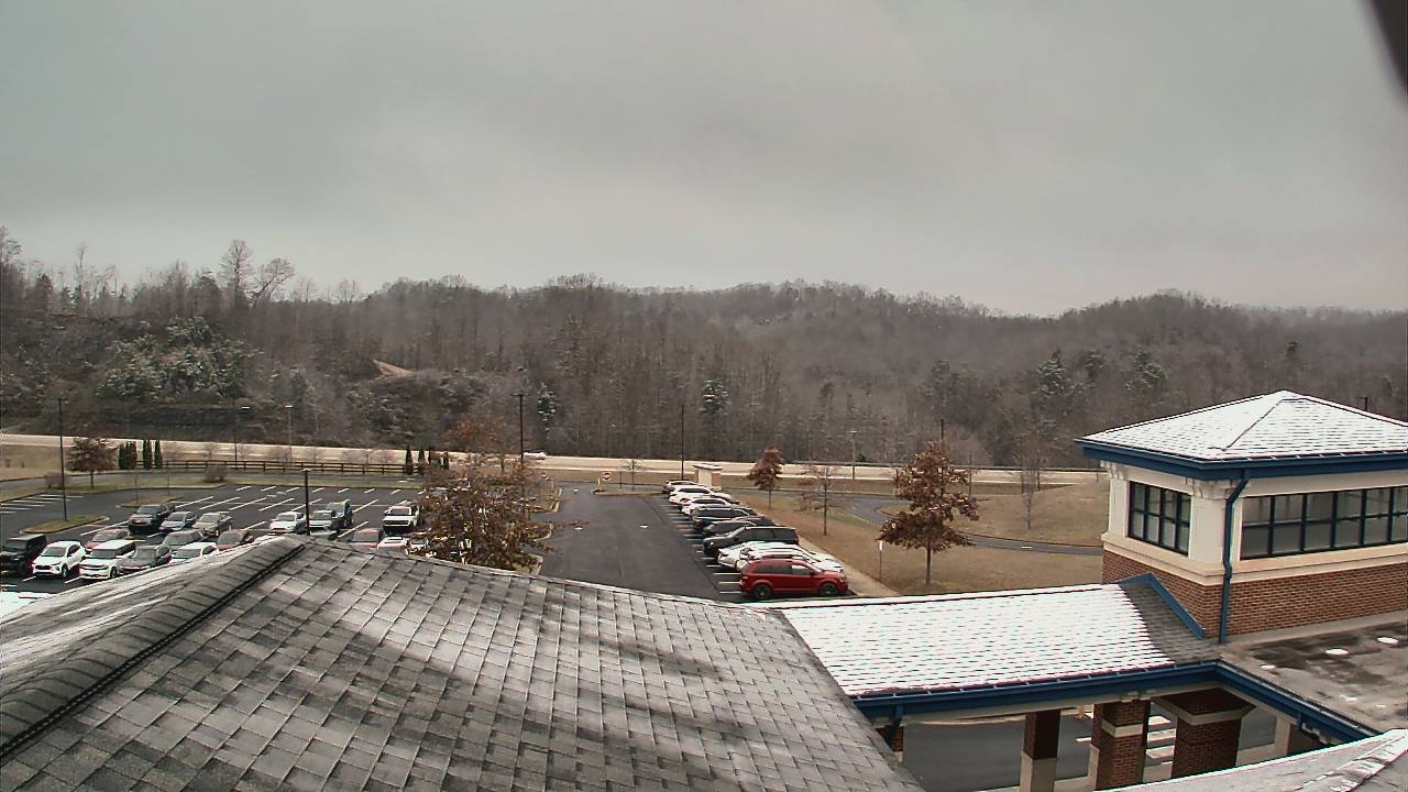 Thumbnail for current weather camera view from Wrigley Elementary School in West Liberty, Kentucky