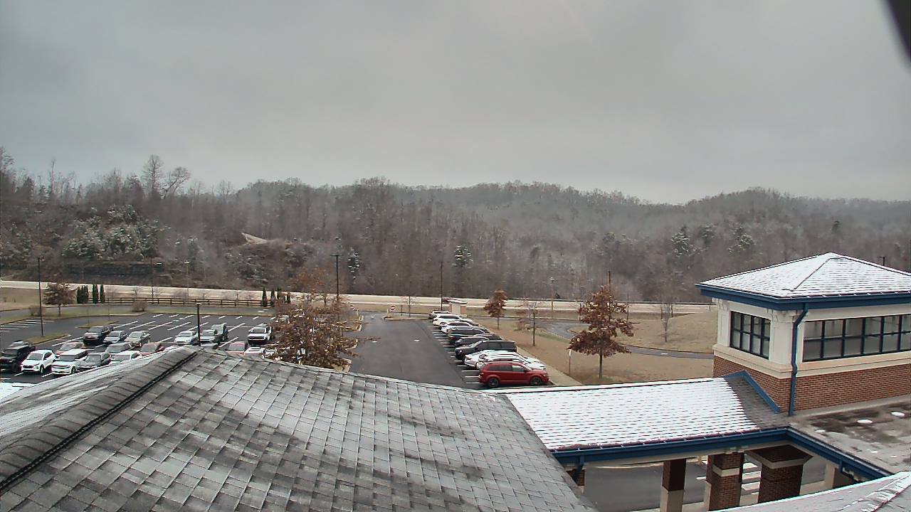 Thumbnail for current weather camera view from Wrigley Elementary School in West Liberty, Kentucky